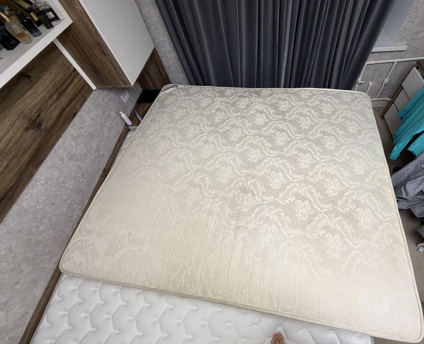 Матрас размером 180 на 200, 20 высота