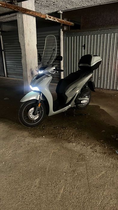 Scuter Honda SH 125 Sport an 2024 - 11500km sau schimb cu ATV