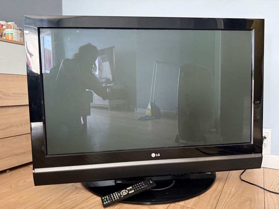Плазмен телевизор LG 42" (42PC51) с 2xHDMI  – перфектен!