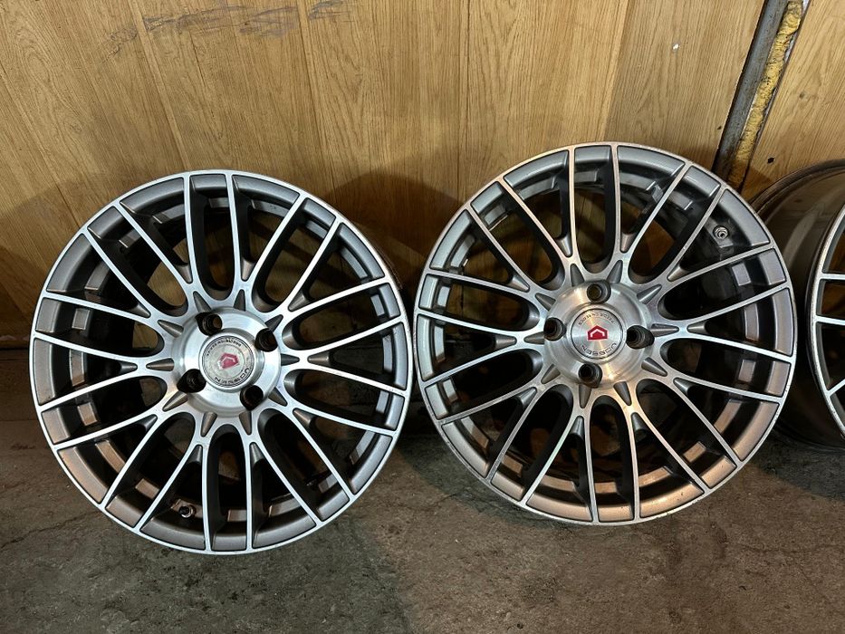 R16 PCD 4*100 Комплект легкосплавных дисков