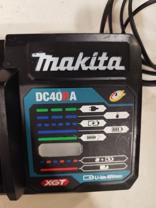 Бързо Зарядно устройство Макита Makita DC40RA