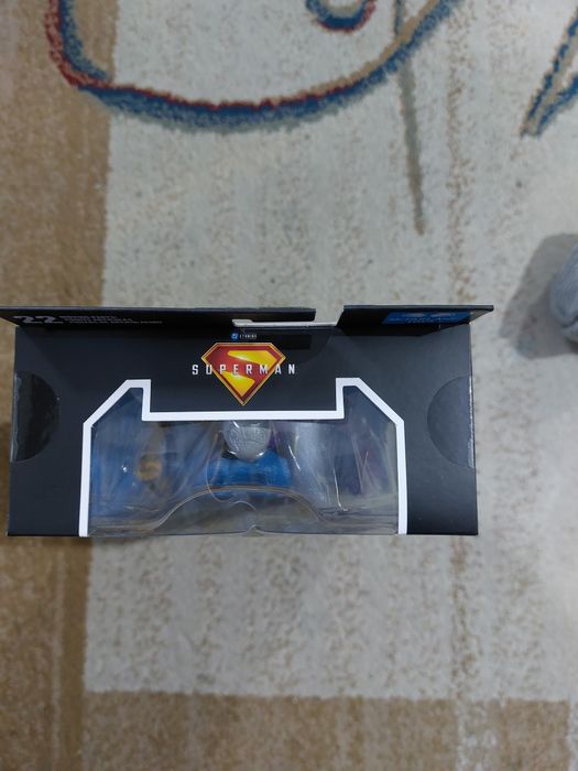 Vând figurină Metamorpho din seria Superman 2025 de la Mcfarlane