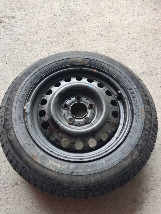 Гуми с джанти от Мерцедес 200Е - 1993г.