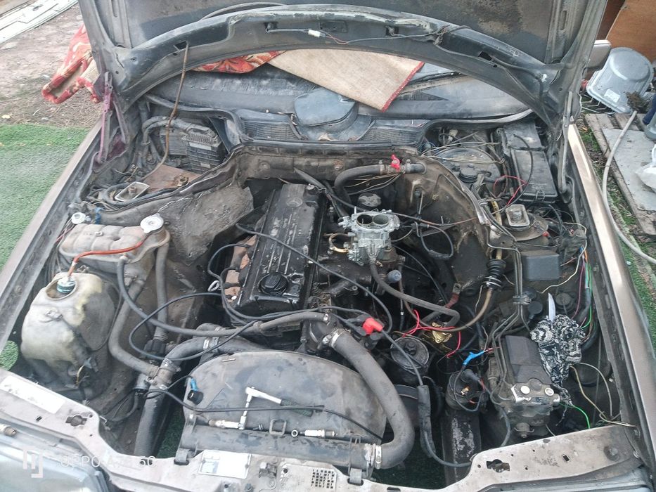 Мерседе 124 Е200