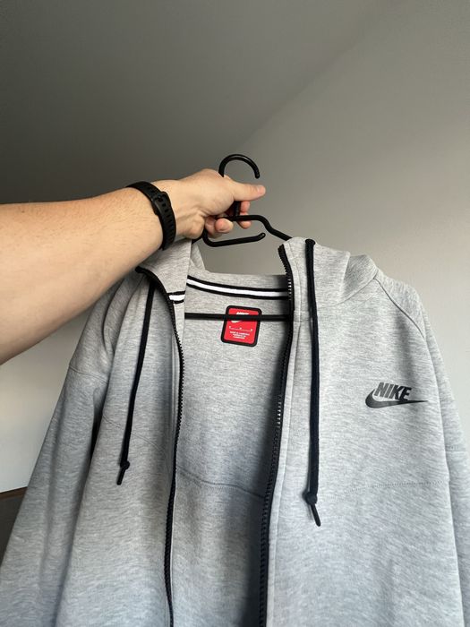 nike tech fleece grey