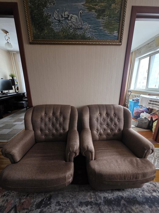 Два кресла в зал