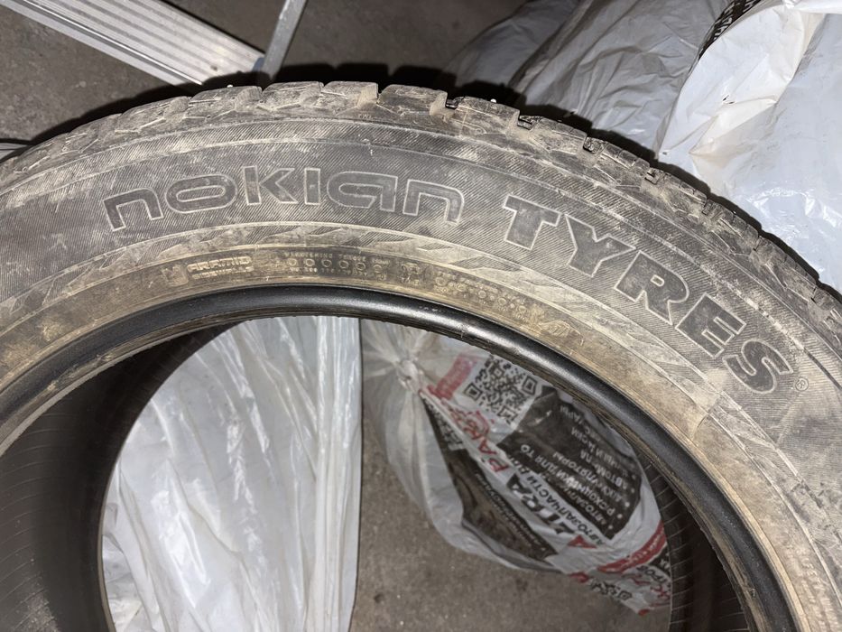 Зимние шины 275/50/21 с шипами