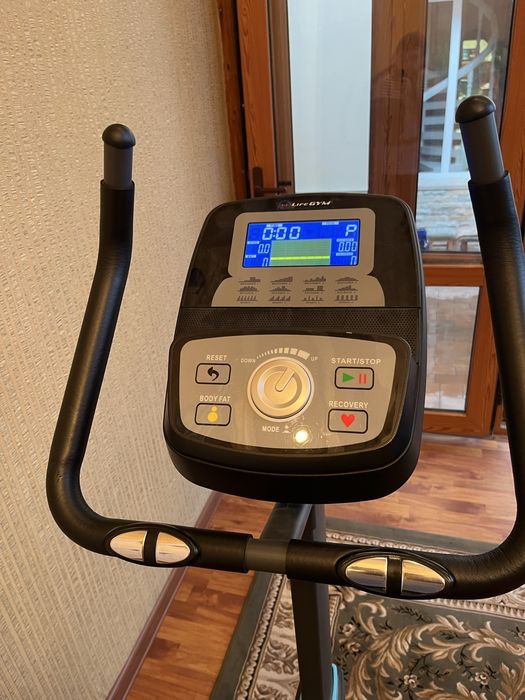 Велотренажёр LifeGYM