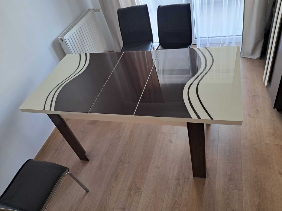 Set masa extensibila cu 6 scaune
