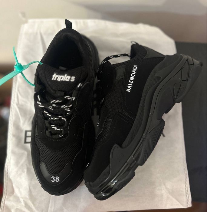 Adidasi balensiaga