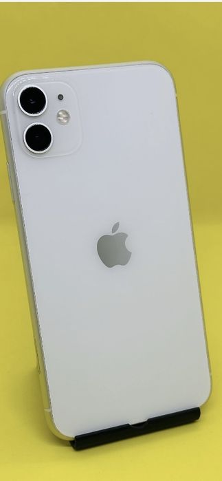 iPhone 11 белыий
