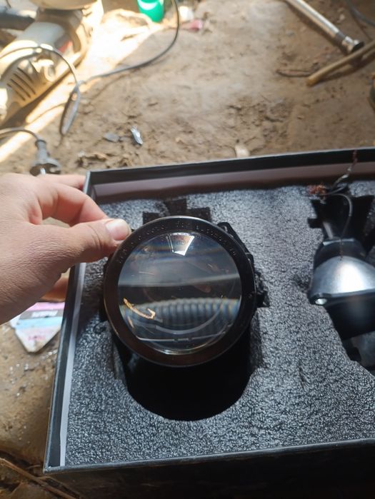 Би лед сатылады.