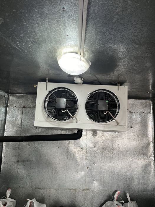 Продам контейнер склад (холодильник)