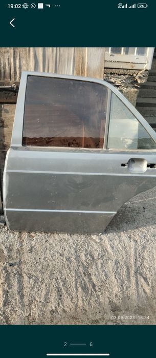 Дверь мерс 190 продам