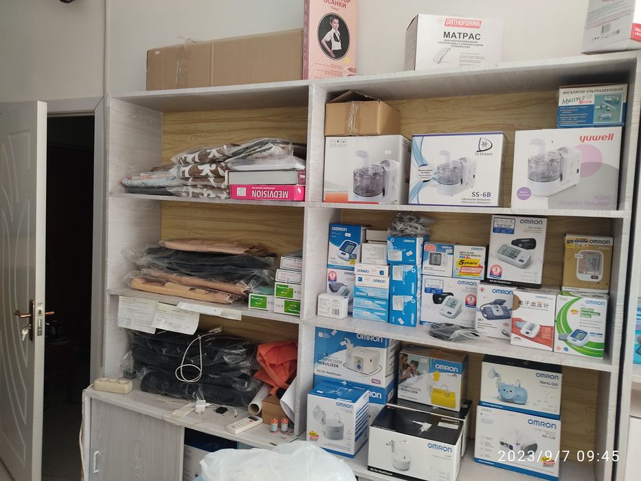 Компрессорный небулайзер Omron NE-C106