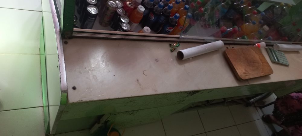 Ветрина халадилник сотилади