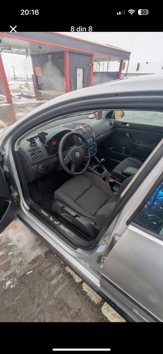 Se vinde golf 5