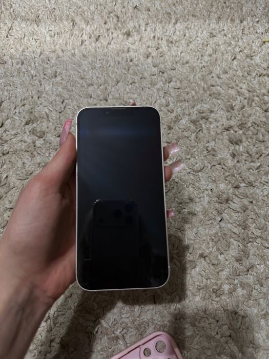 продам айфон 13