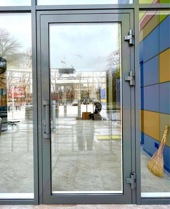 Алюминиевые входные двери