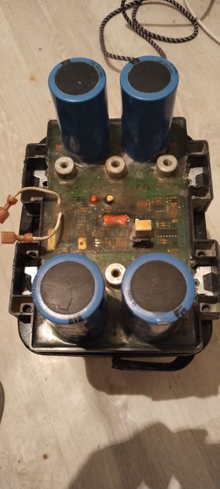 сворчни Плата 10000 μF (M)  100v