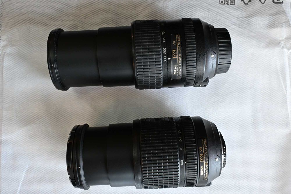 Set aparat foto DSLR Nikon D5300 si 2 obiective Nikon VR