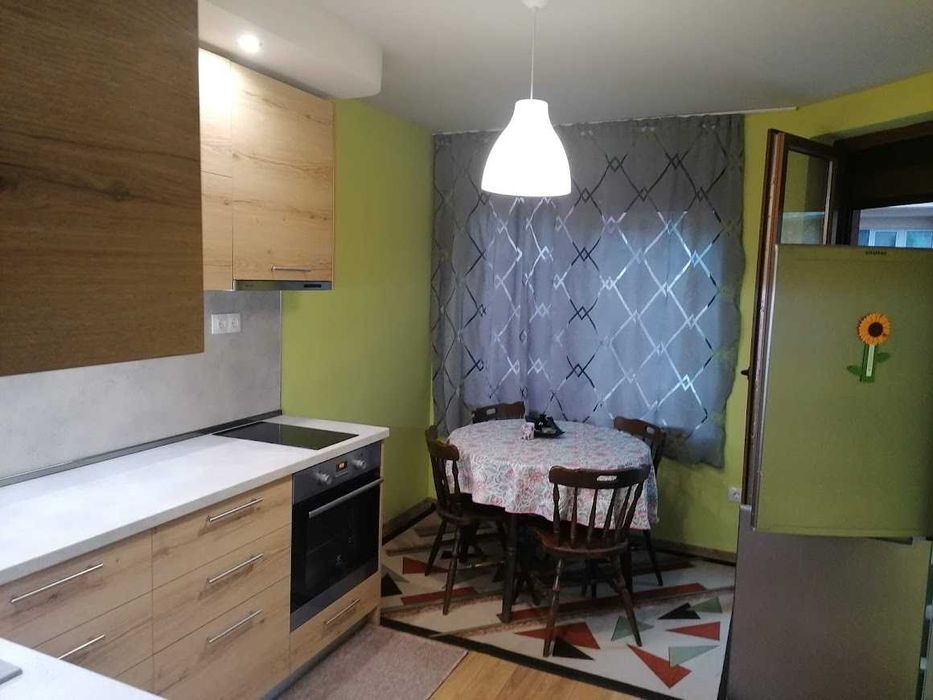 Дава се под наем Двустаен апартамент в Благоевград, Идеален център - 60 кв.м за 280.5 € - Снимка #2