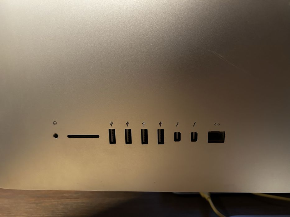 iMac 27” 5K, Late 2015, i5, 32 GB RAM