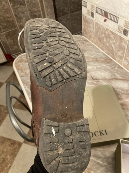 Ghete din piele Lasocki marimea 42-43