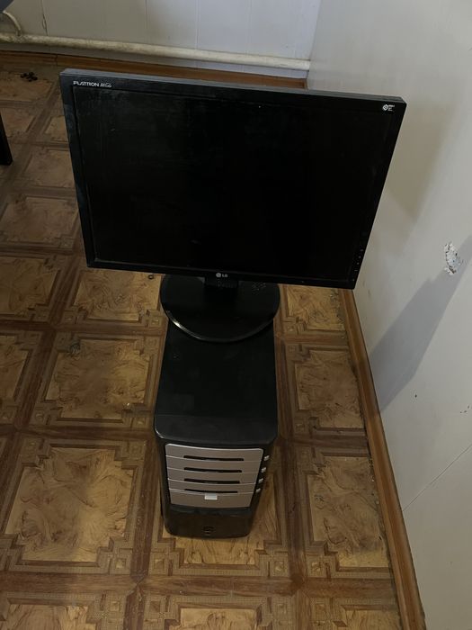 Компютер продоётса