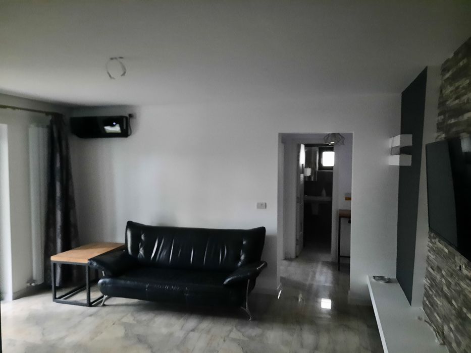 Vand  spațiu comercial
