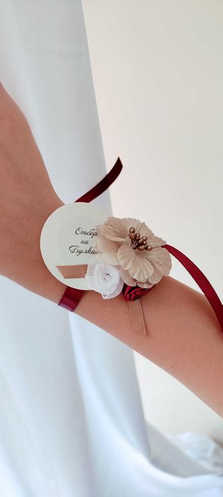 Гривни за Моминско парти