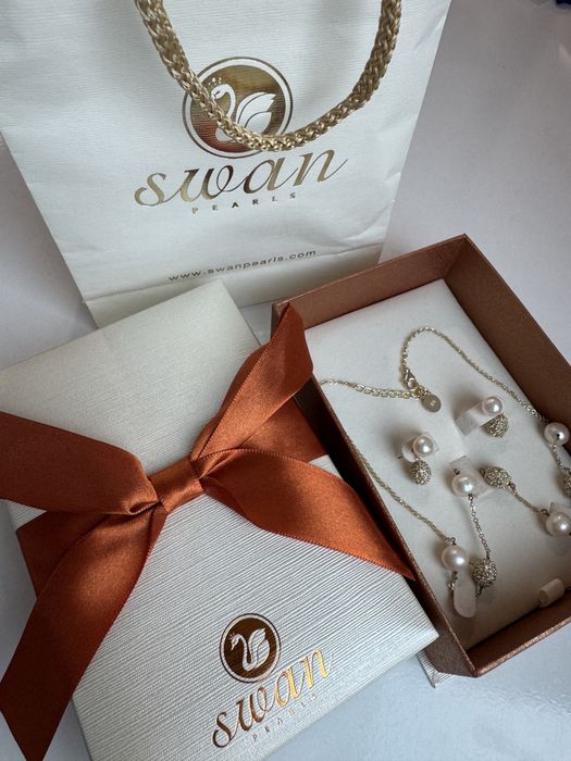 Сребърно колие "SWAN " с перли и обеци със златно покритие