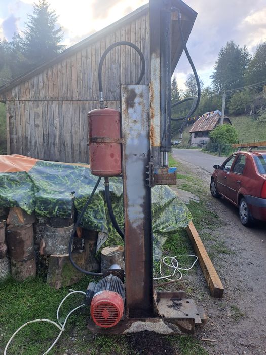 Vând despicator lemn 25T