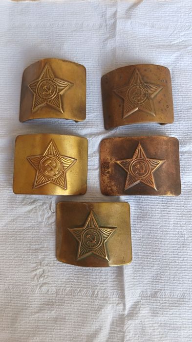 В продаже бляхи от солдатского ремня, цена 5000тг. за одну бляху.