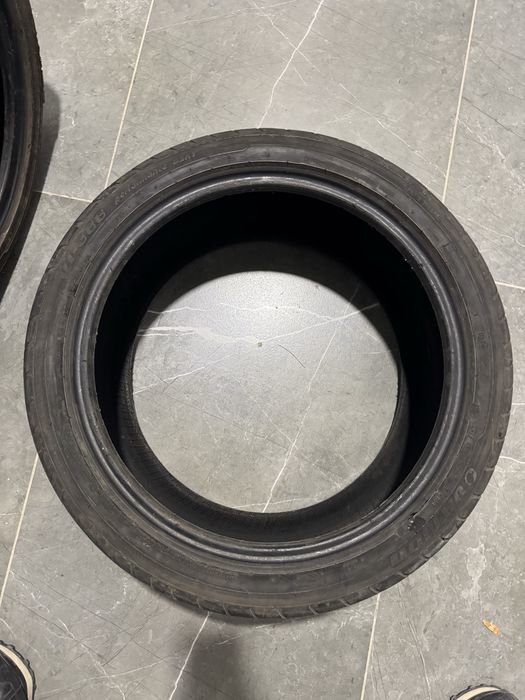 Продам шины 245/40/18