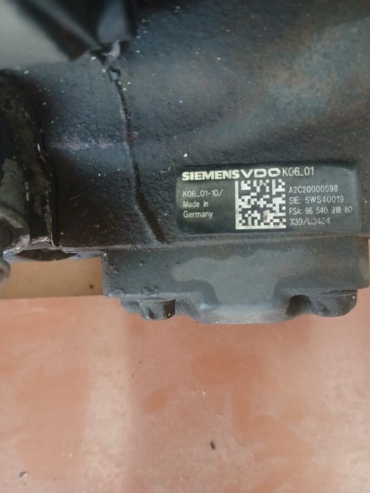 Pompa înalte Peugeot 407 2.0 hdi