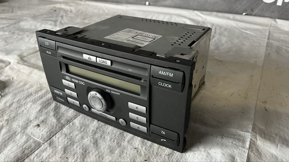 Радио и CD Player Ford