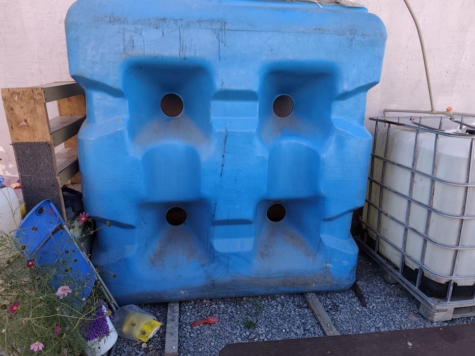 Продам ёмкость для воды ( бочку, бак)