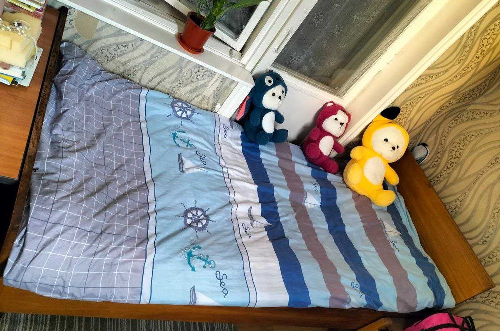 Кровать односпальная