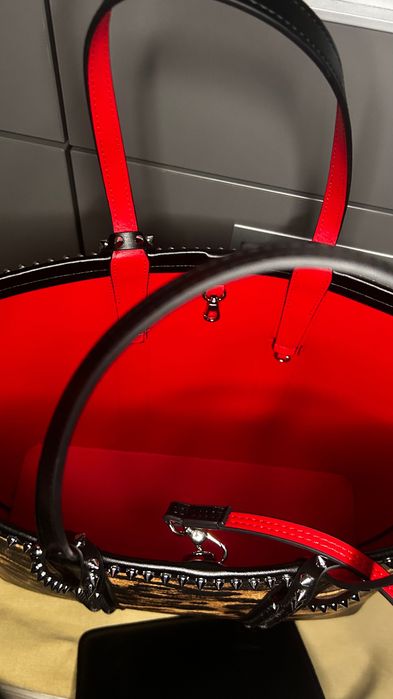 Чанта Christian Louboutin лимитирана