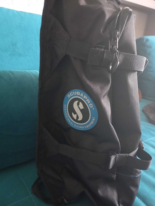 Vând geanta ScubaPro hydros