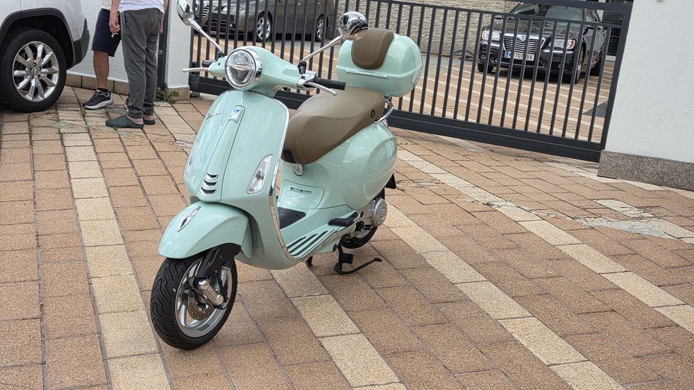 Scuter Piaggio- Vespa Primavera // fabr  2021 - doar   3.7oo km