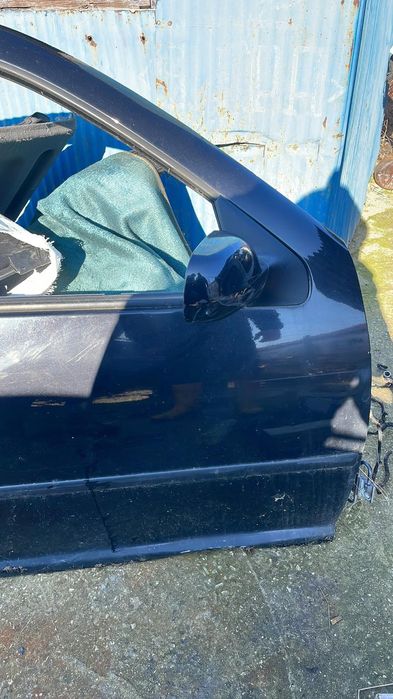 Предна дясна врата VW Golf 4 4/5 врати