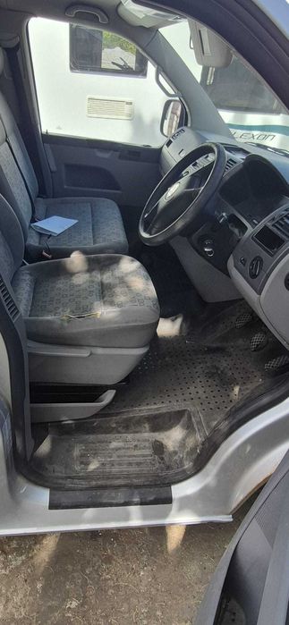 VW Transporter T5 2.5 TDi 130 Cp 2007 cu 9 locuri