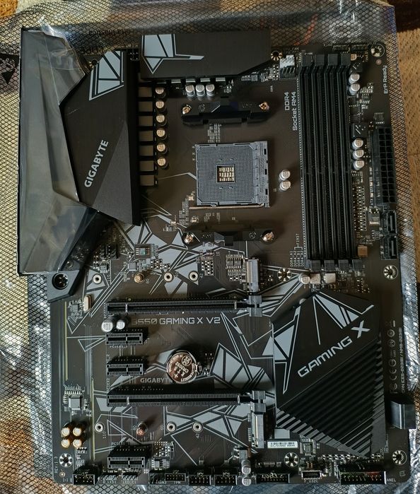 Placă de bază Gigabyte B550 Gaming X V2