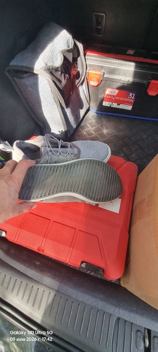 Маратонки under armour