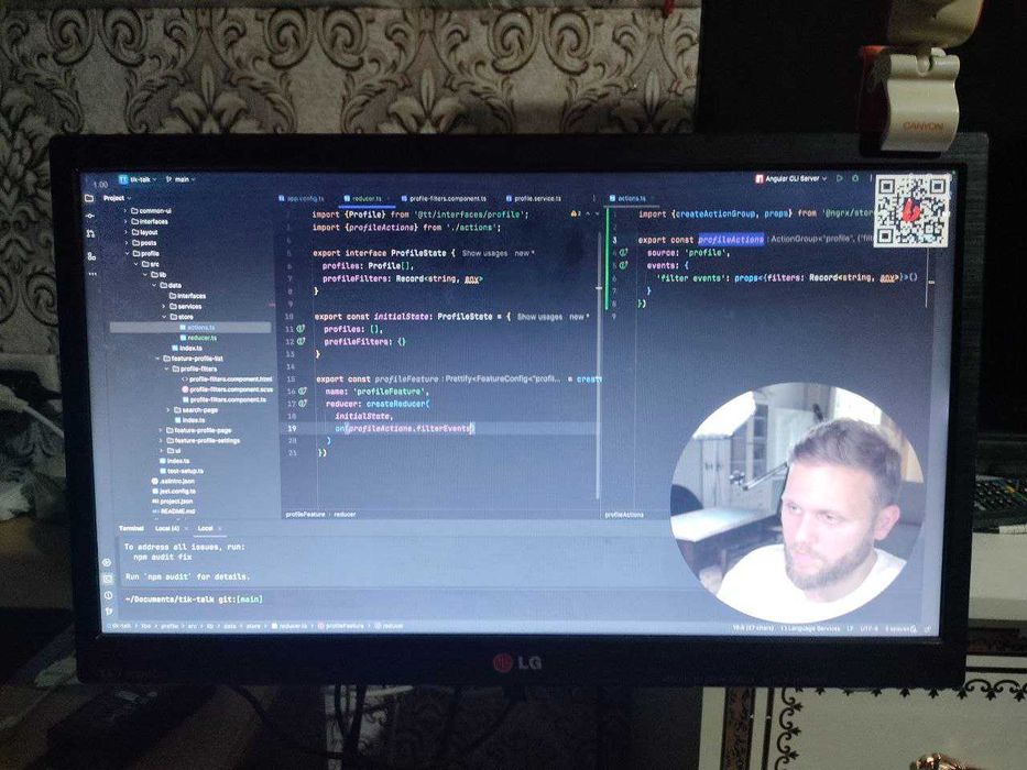 Монитор LG 20 дюймов