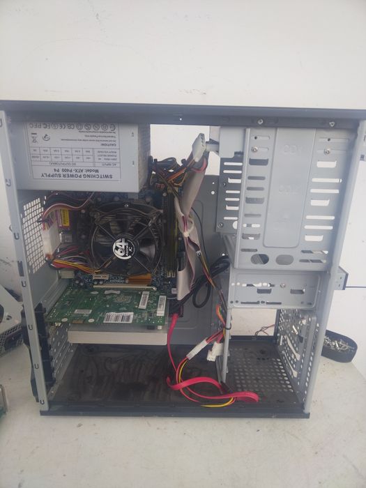 Компютър, дънни платки, Захранване за настолен компютър 
Имам налични