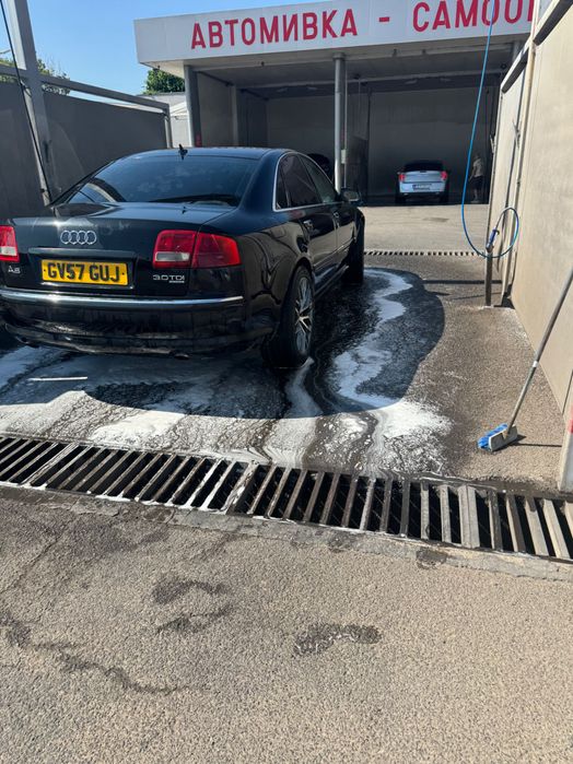 Ауди А8 3Д на части