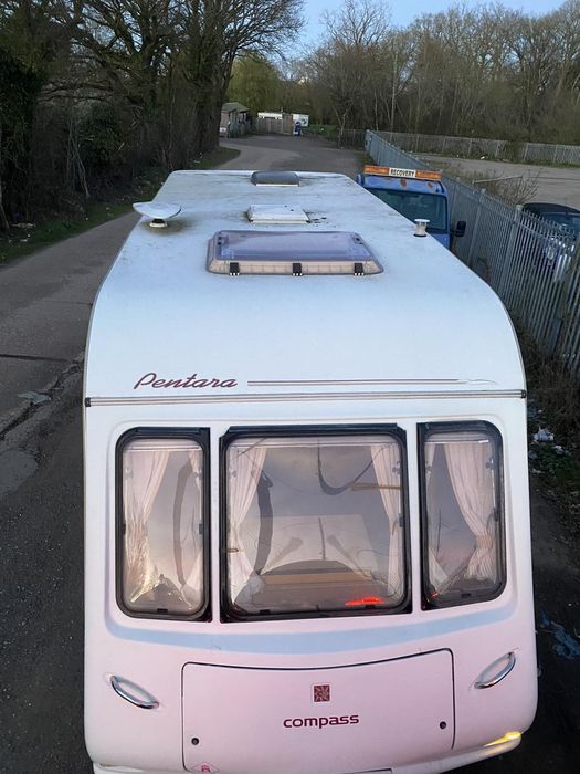 Четири местна каравана „Compass Pentara 524“ 2006г. оборудвана ФОРСЕЛТ